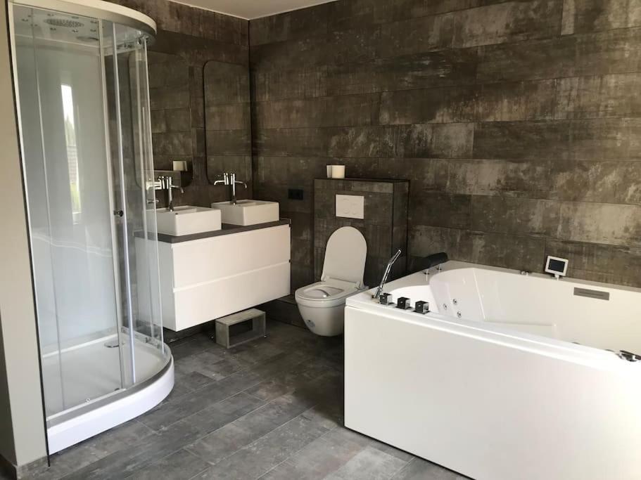 Voormalig Politiebureau Gebruik Welnesstuin Tegen Betaling Bed and Breakfast Ouddorp Εξωτερικό φωτογραφία