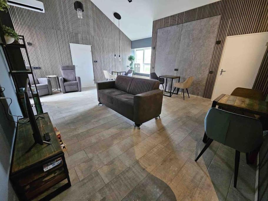 Voormalig Politiebureau Gebruik Welnesstuin Tegen Betaling Bed and Breakfast Ouddorp Εξωτερικό φωτογραφία